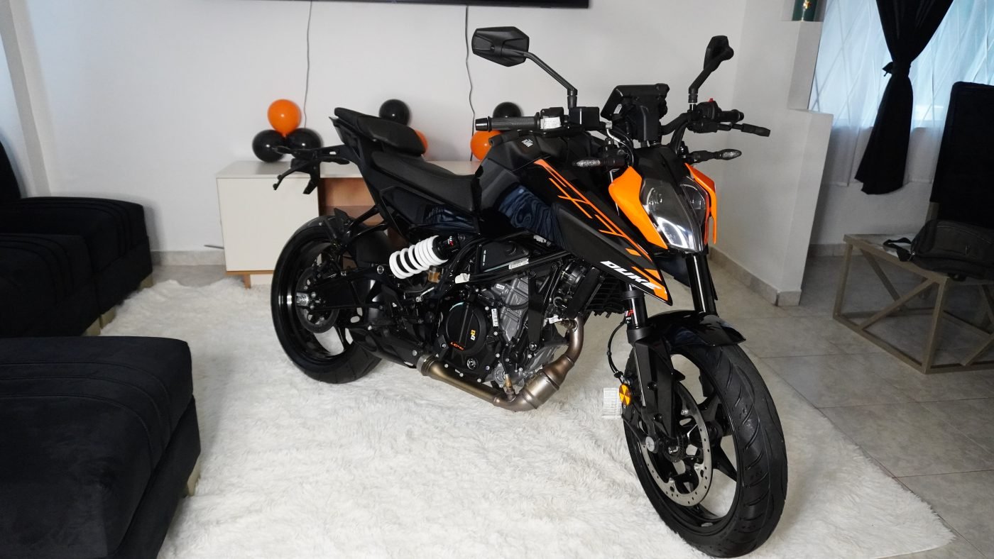 Primer Premio: KTM Duke 250 0 km